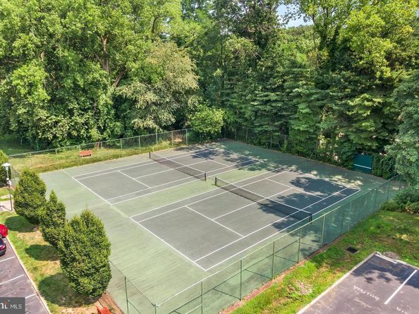 4000 Gypsy Lane 719, Philadelphia PA 19129