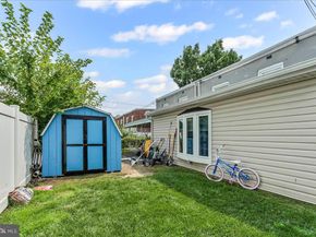 516 Edgewood Avenue, Folsom PA 19033