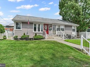 516 Edgewood Avenue, Folsom PA 19033