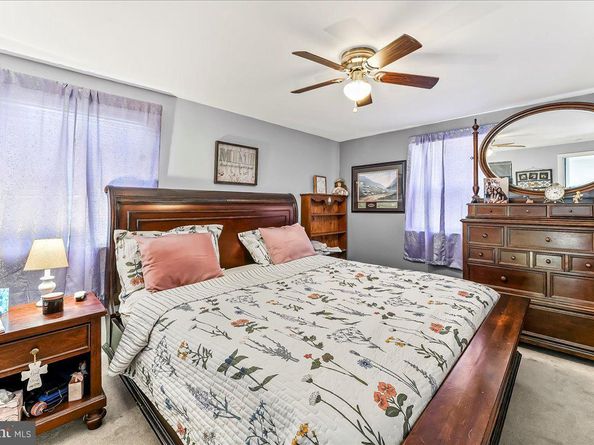 516 Edgewood Avenue, Folsom PA 19033
