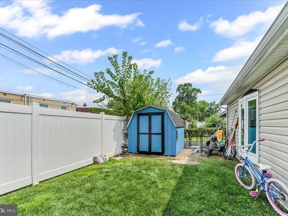 516 Edgewood Avenue, Folsom PA 19033