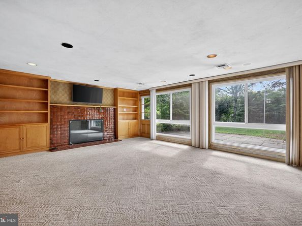 1861 Lippincott Road, Huntingdon Valley PA 19006