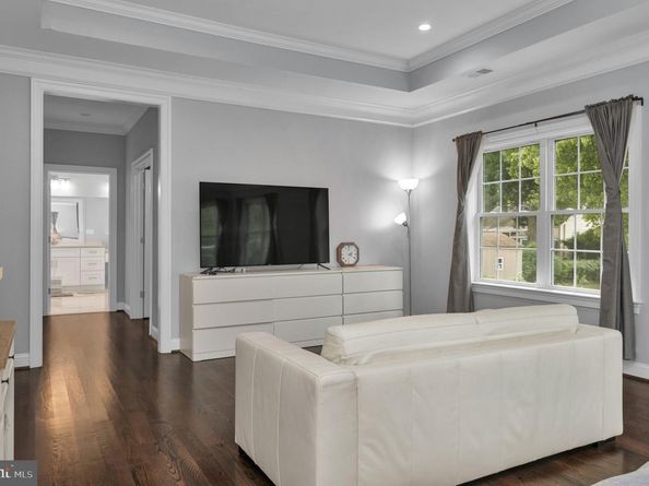 1800 Gilson Street, Falls Church VA 22043