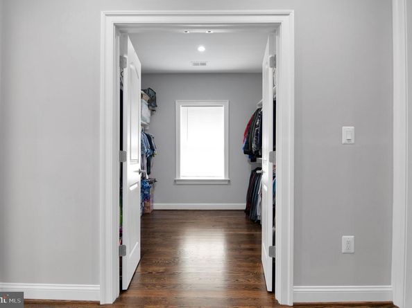1800 Gilson Street, Falls Church VA 22043