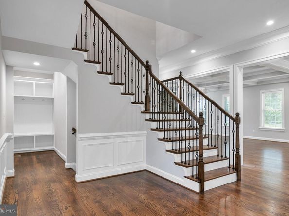 1800 Gilson Street, Falls Church VA 22043