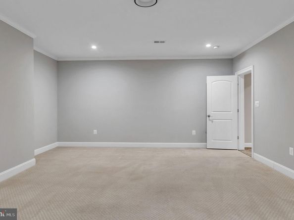 1800 Gilson Street, Falls Church VA 22043