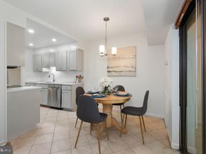 11600 Stoneview Square 60/2B, Reston VA 20191