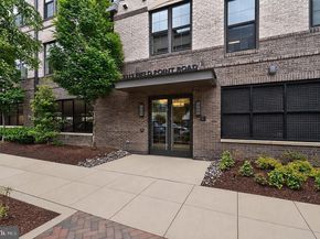 2319 Field Point Road 102, Herndon VA 20171