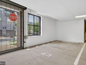 2319 Field Point Road 102, Herndon VA 20171