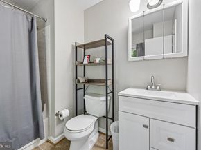 8561 Dellway Lane, Vienna VA 22180