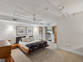 2200 Arch 1214, Philadelphia PA 19103
