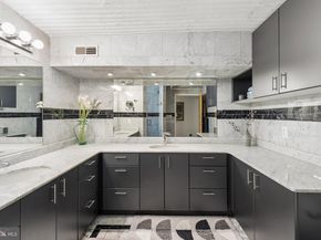 2200 Arch 1214, Philadelphia PA 19103