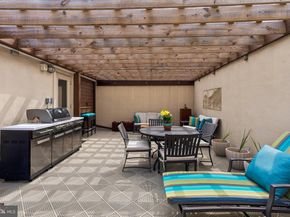 2200 Arch 1214, Philadelphia PA 19103