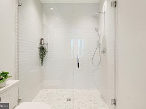270 15TH Street SE 202, Washington DC 20003