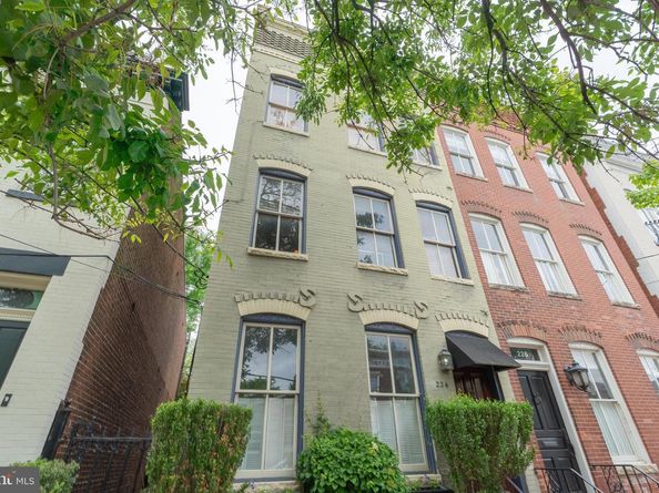 224 N Columbus Street N, Alexandria VA 22314
