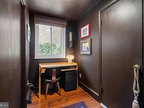 142 Carpenter Street, Philadelphia PA 19147