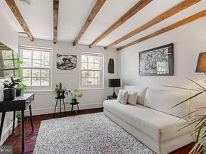 142 Carpenter Street, Philadelphia PA 19147