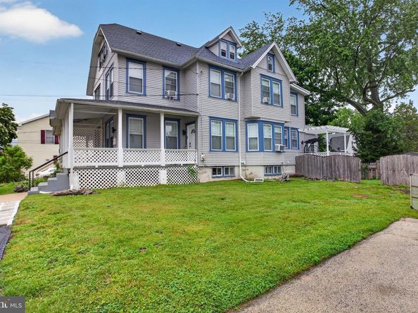 825 Andrews Avenue, Darby PA 19023
