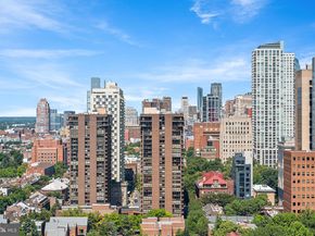 210 Locust Street 25E, Philadelphia PA 19106