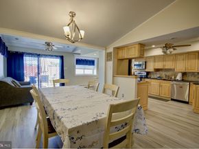 18 Plumtree Road, Levittown PA 19056