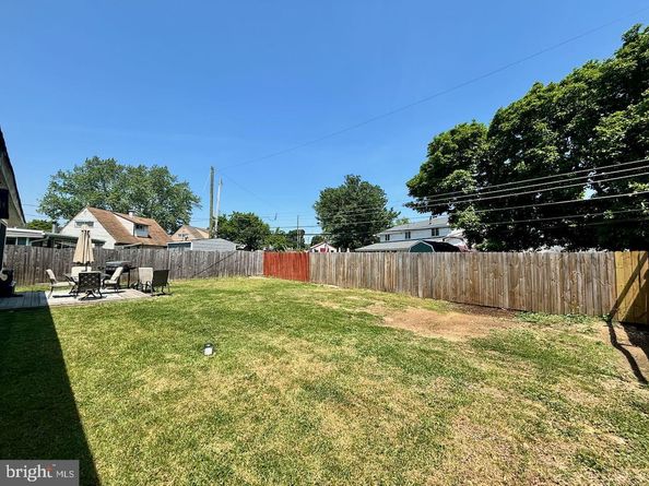 18 Plumtree Road, Levittown PA 19056