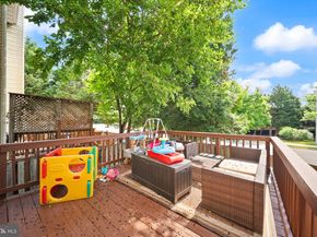 2807 Roesh Way, Vienna VA 22181