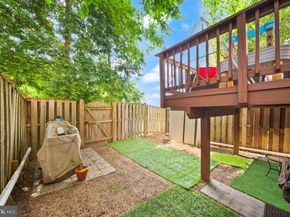 2807 Roesh Way, Vienna VA 22181