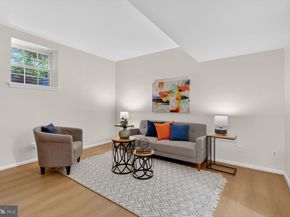 3621 39TH Street NW B320, Washington DC 20016