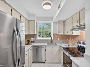 3621 39TH Street NW B320, Washington DC 20016