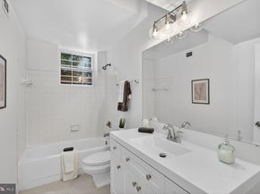 3621 39TH Street NW B320, Washington DC 20016