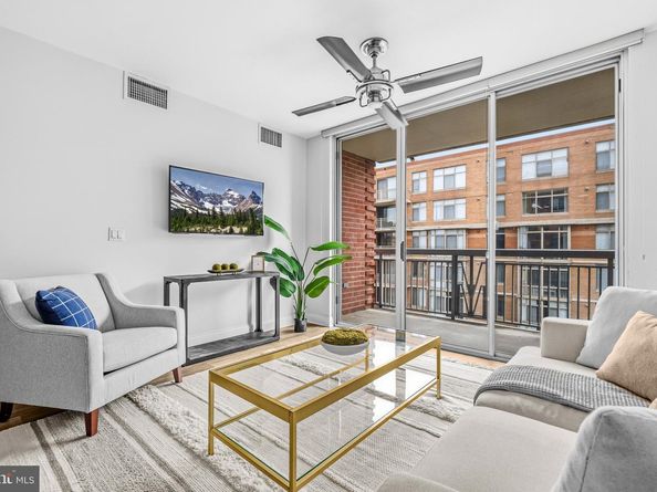 1020 N Highland Street 907, Arlington VA 22201