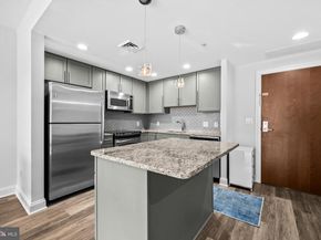 1020 N Highland Street 907, Arlington VA 22201