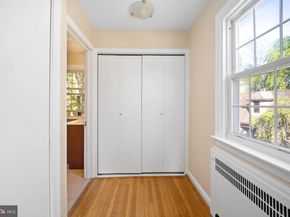 209 Bryn Mawr, Bala Cynwyd PA 19004