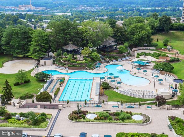 307 Yoakum Parkway 816, Alexandria VA 22304
