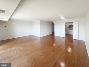 307 Yoakum Parkway 816, Alexandria VA 22304
