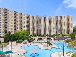 307 Yoakum Parkway 816, Alexandria VA 22304