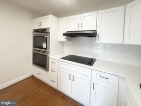 307 Yoakum Parkway 816, Alexandria VA 22304