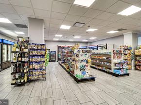 307 Yoakum Parkway 816, Alexandria VA 22304