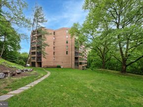 19 Rock Hill Road 7D, Bala Cynwyd PA 19004