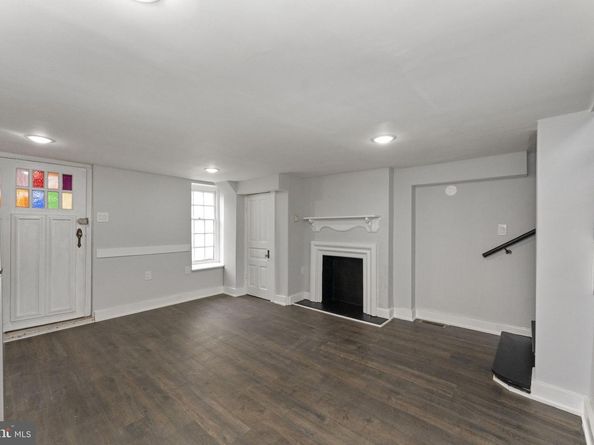 7701 Ridge Avenue, Philadelphia PA 19128