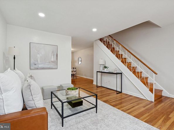 228 Rock Street, Philadelphia PA 19128