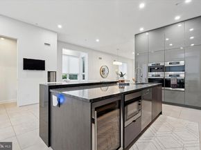 707 S 15TH Street, Philadelphia PA 19146