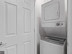 801 S Greenbrier Street 215, Arlington VA 22204