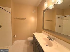 801 S Greenbrier Street 215, Arlington VA 22204