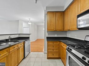 801 S Greenbrier Street 215, Arlington VA 22204