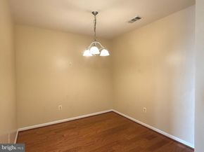 801 S Greenbrier Street 215, Arlington VA 22204