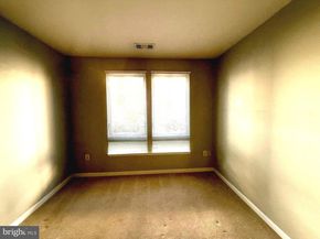 801 S Greenbrier Street 215, Arlington VA 22204