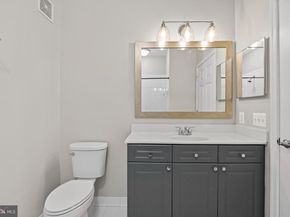 801 S Greenbrier Street 215, Arlington VA 22204