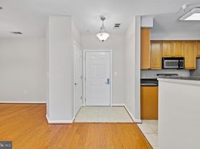 801 S Greenbrier Street 215, Arlington VA 22204