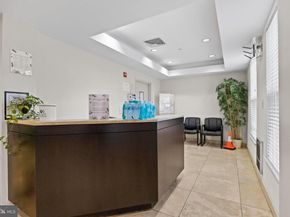 801 S Greenbrier Street 215, Arlington VA 22204